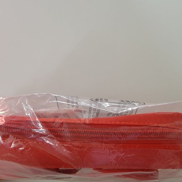 LEGO Hip Pack, Shaped like a 1x2 LEGO brick, durable brand new fanny pack - Picture 3 of 5